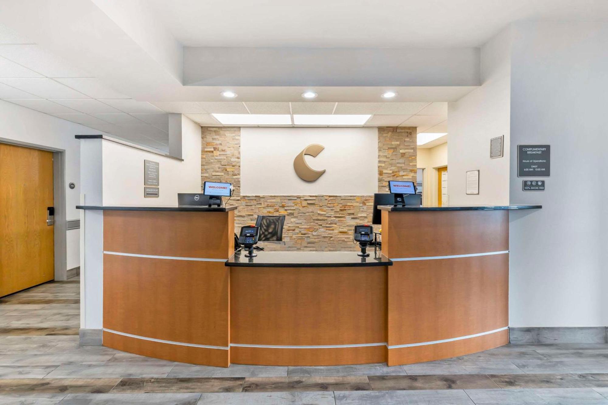 Comfort Inn & Suites New Lisbon Esterno foto