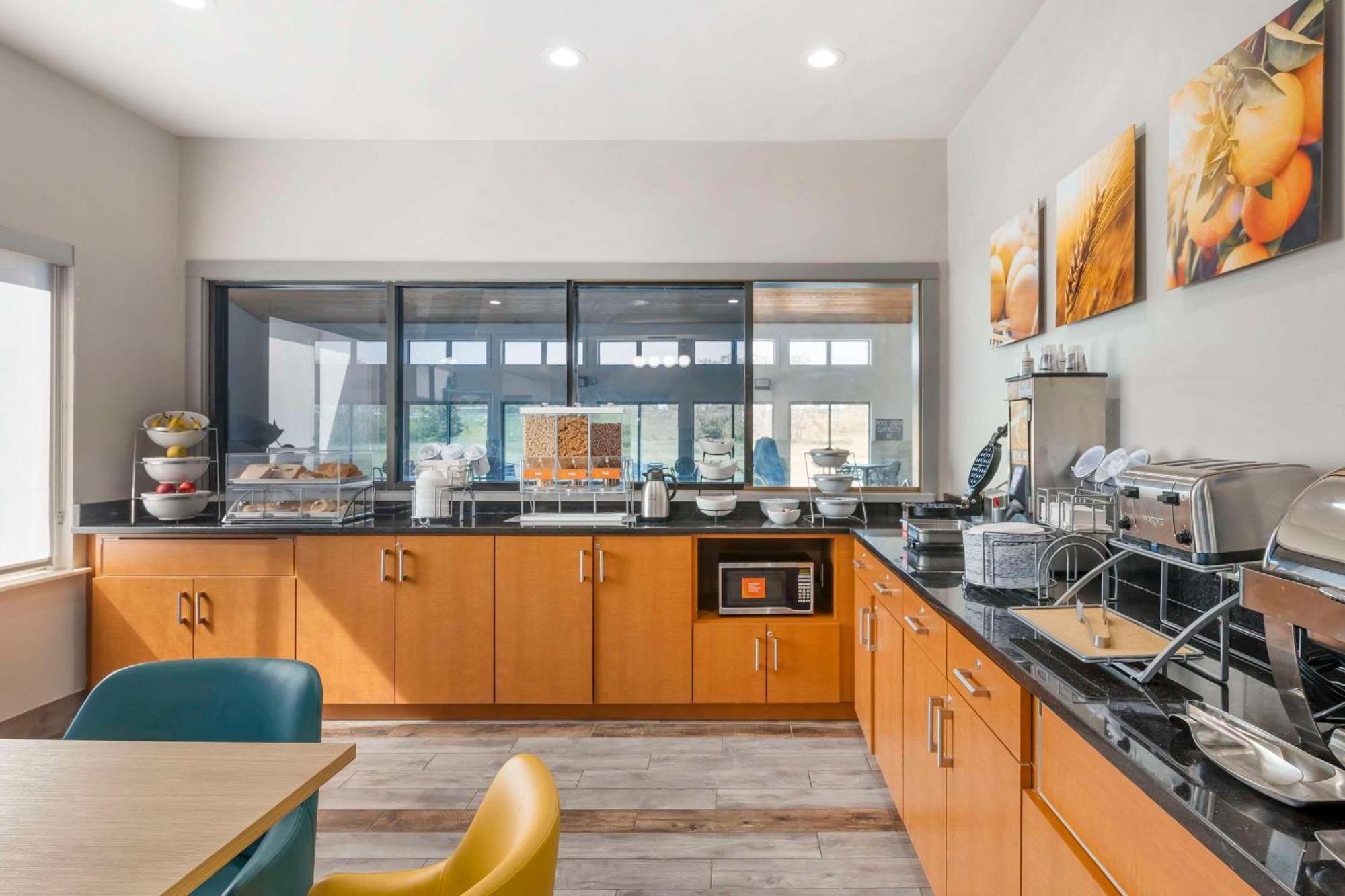 Comfort Inn & Suites New Lisbon Esterno foto