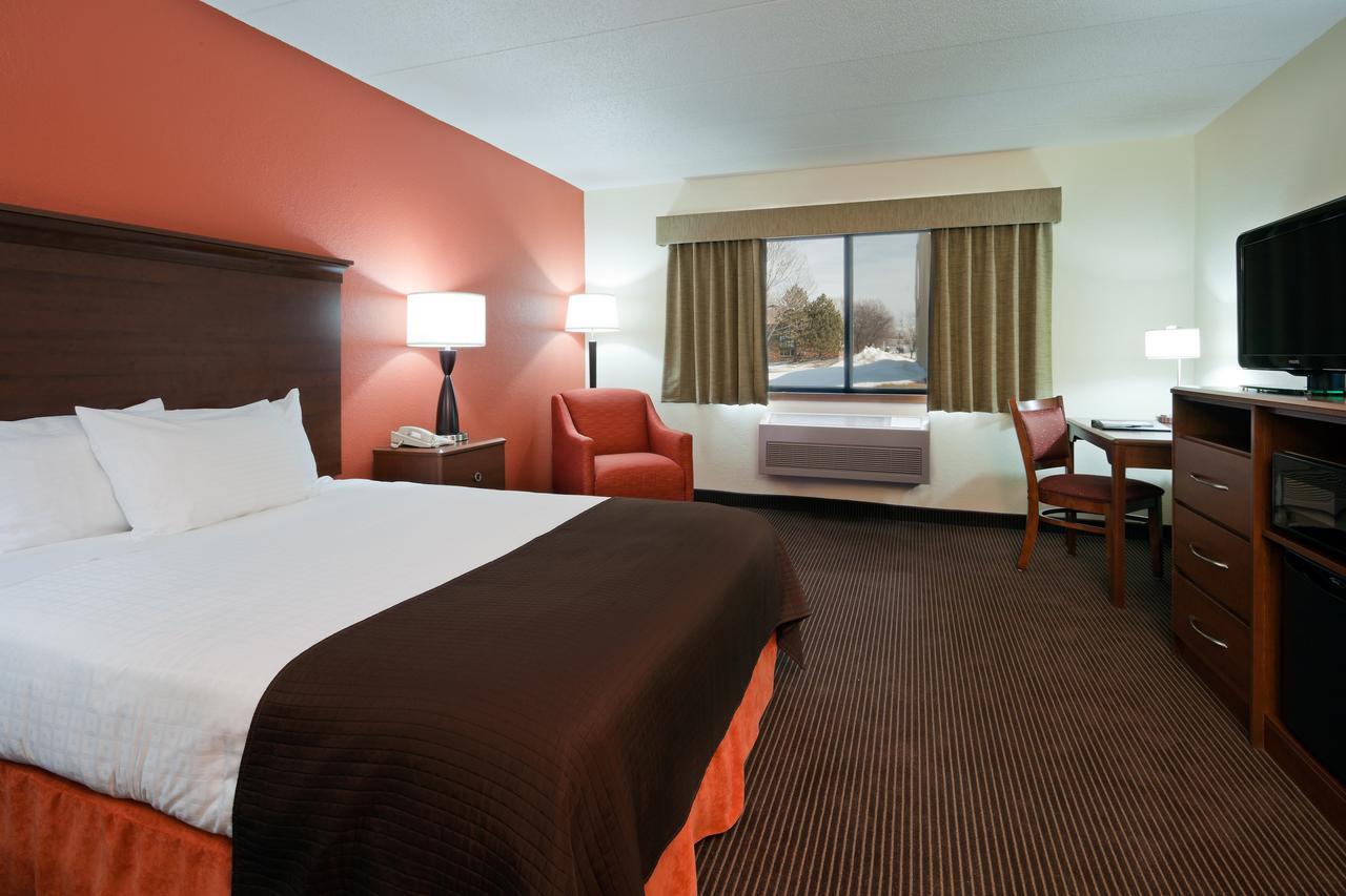Comfort Inn & Suites New Lisbon Esterno foto