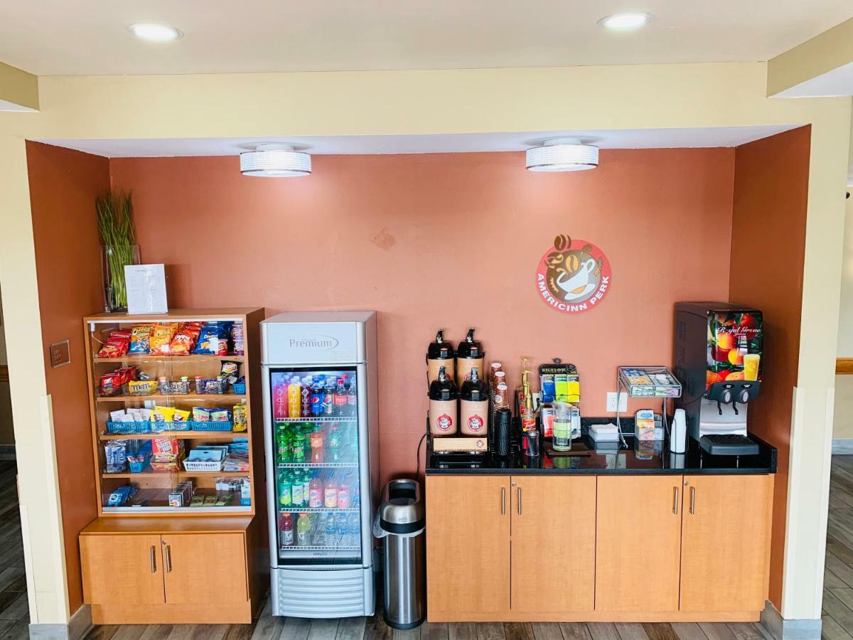 Comfort Inn & Suites New Lisbon Esterno foto